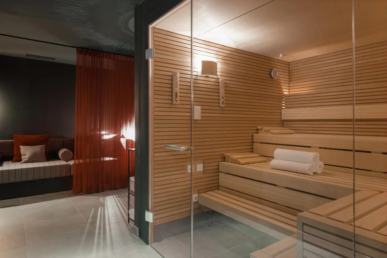 EmiLu Design Hotel Stuttgart 4*,  Deutschland
