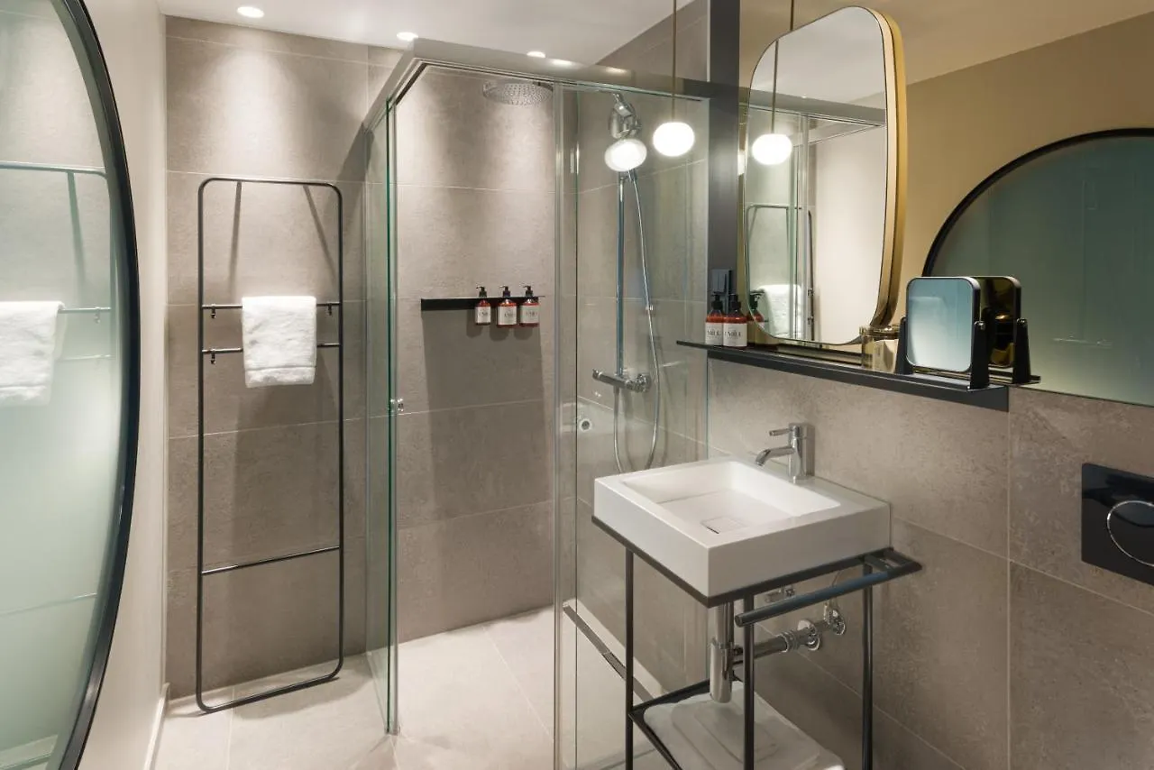 Emilu Design Hotel Stuttgart 4*,