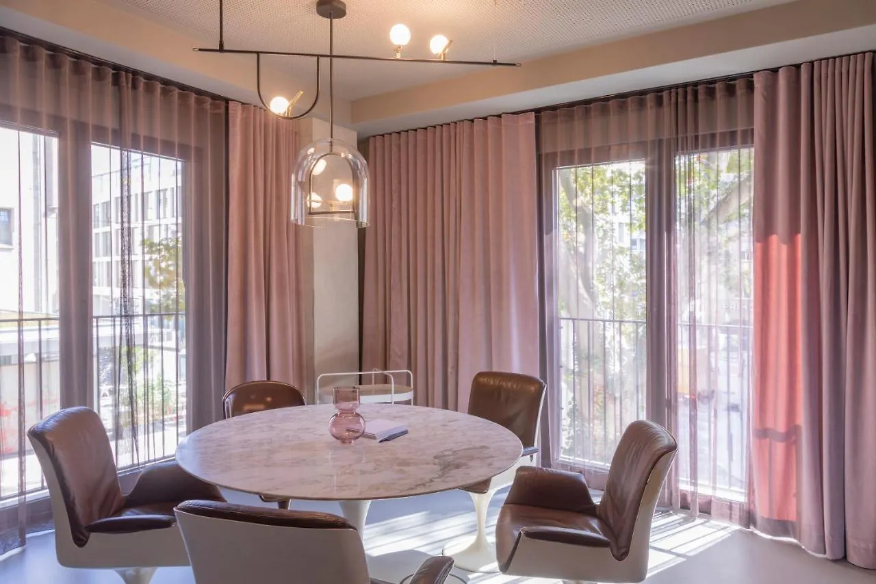 Emilu Design Hotel شتوتغارت 4*,  ألمانيا